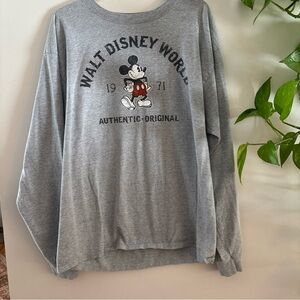 Vintage 1971 Walt Disney World Grey long sleeve men’s XL